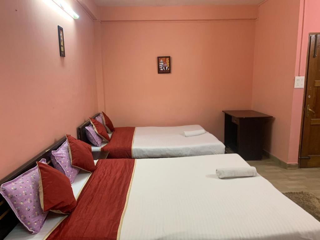 Guest House Inn Shillong Buitenkant foto